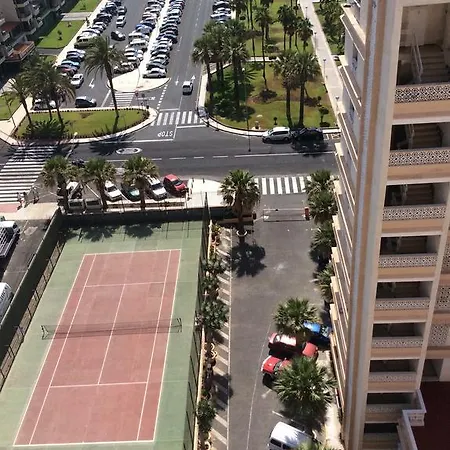 With Terrace In Playa De Americas Апартаменты Плая-де-лас-Америкас