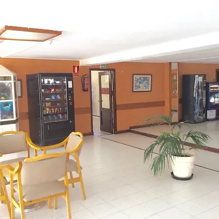 With Terrace In Playa De Americas Апартаменты Плая-де-лас-Америкас